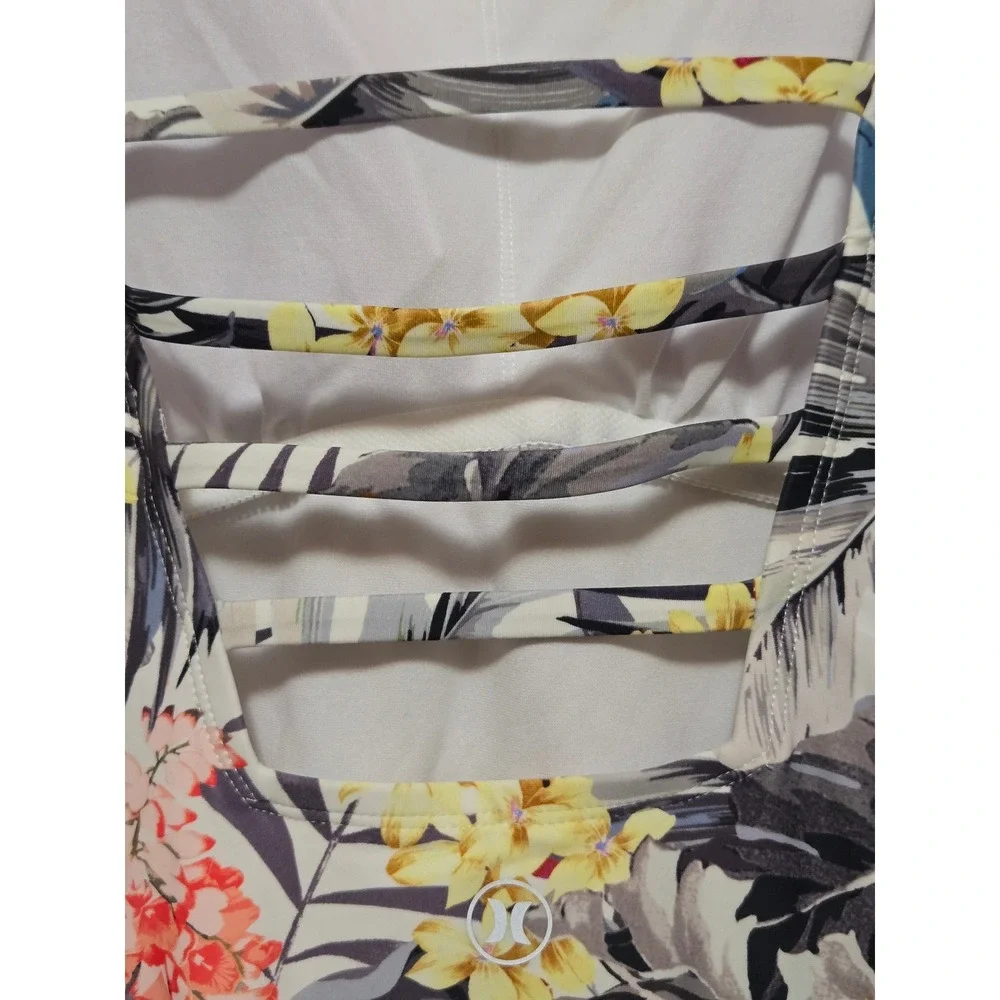 Hurley Women's Tropical Floral One‎ Piece Swimsuit Strappy Back White XXL